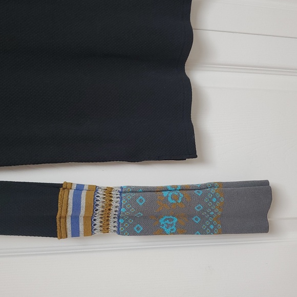 Free People We The Free Mikah Notch Neck Top/Black Combo - Picture 14 of 16